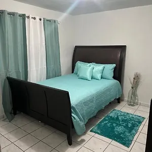 Second Floor 2br Apt In The Center Of Santurce , San Juan Puerto Rico
