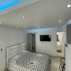 1058 Modern , San Juan Puerto Rico