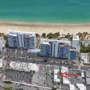  Apartment Beach Apt At La